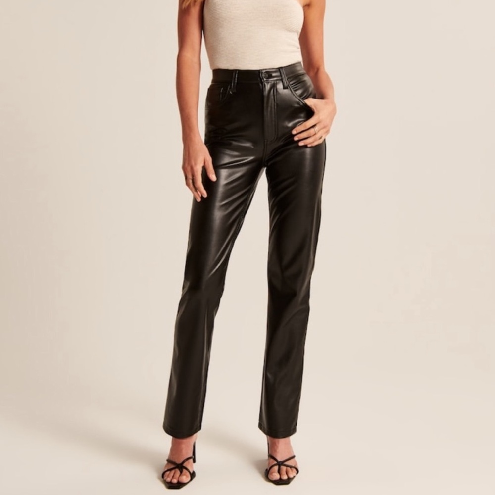 Vegan Leather 90s Straight Pants